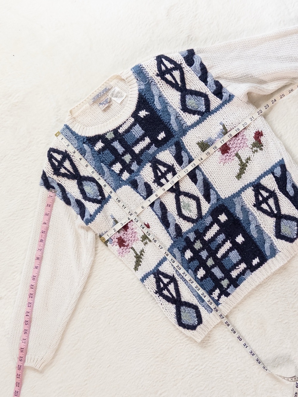 Vintage Huntington Ridge Hand-Knit Sweater with Floral & Geometric Pattern - XL - Picture 6 of 9